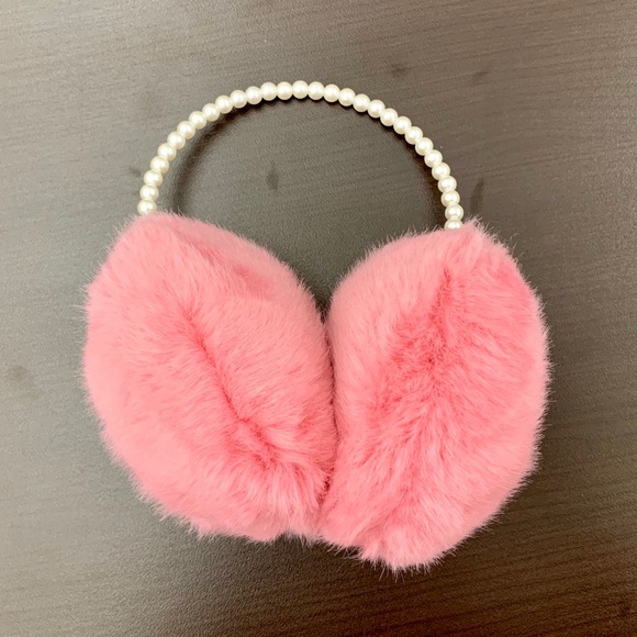 Accessories - Faux Fur Pearl earmuffs